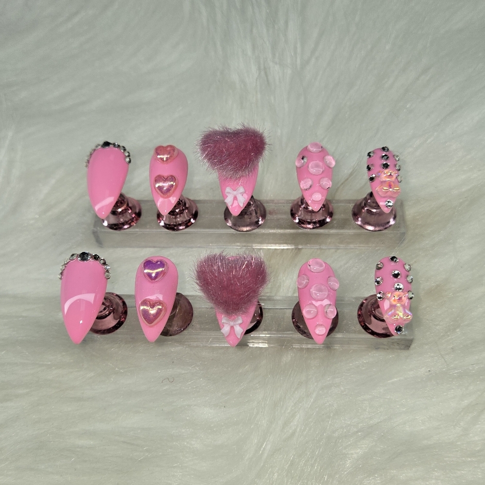 Press On Nails - Picture 5 of 5